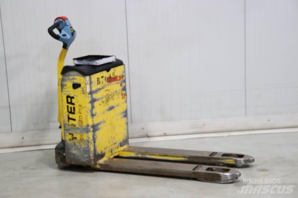 Hyster P1.8 معدات الرفع منخفض المستوى
