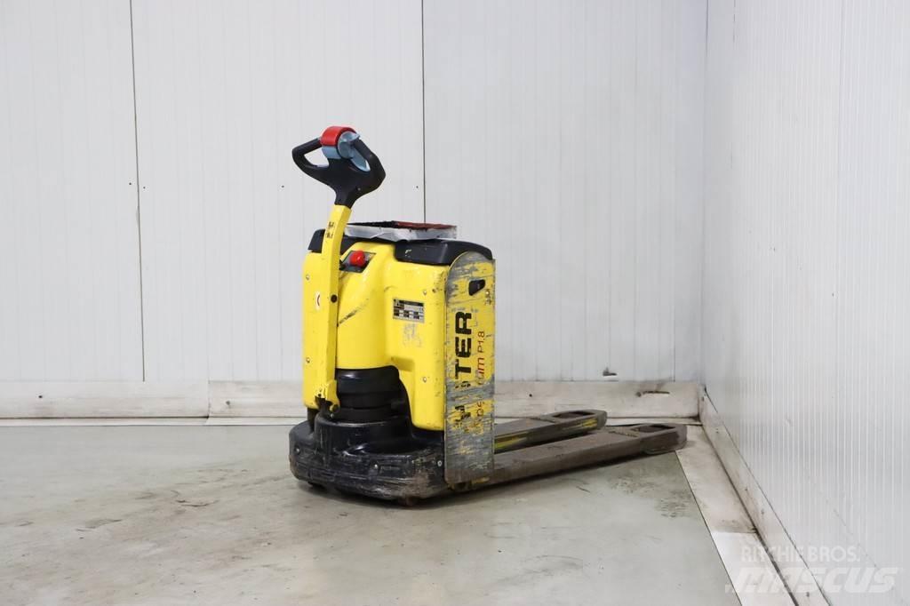 Hyster P1.8 معدات الرفع منخفض المستوى