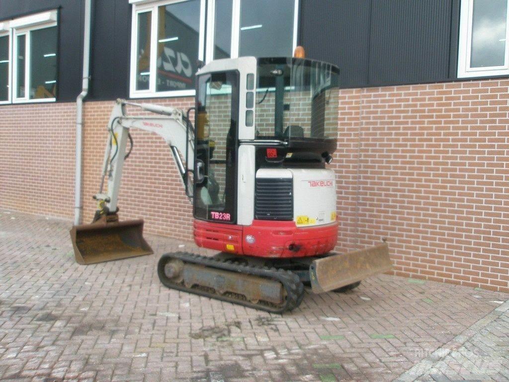 Takeuchi TB23R حفارات صغيرة أقل من 7 طن (حفارات صغيرة)