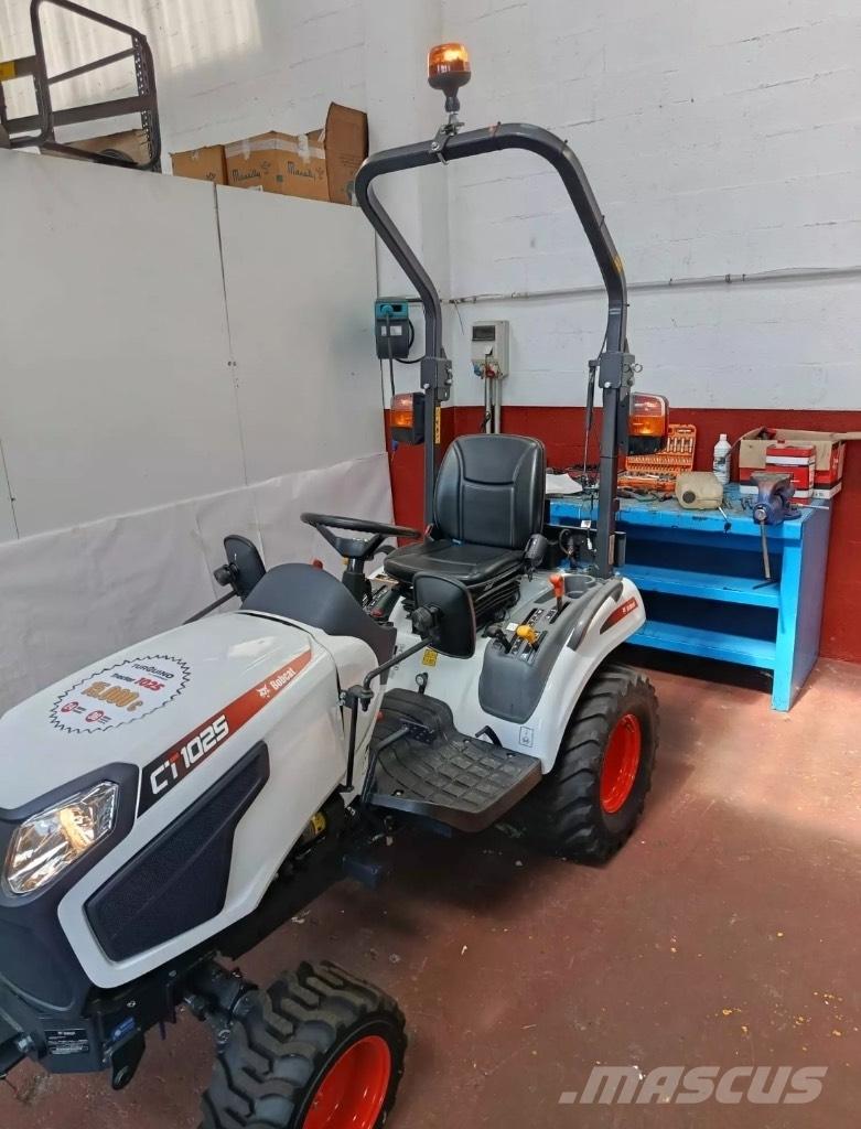 Bobcat CT 1025 الجرارات