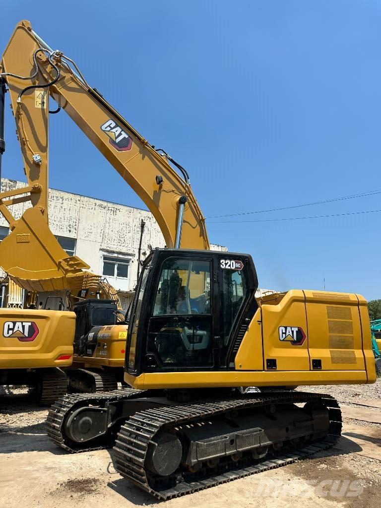 CAT 320 GC حفارات زحافة