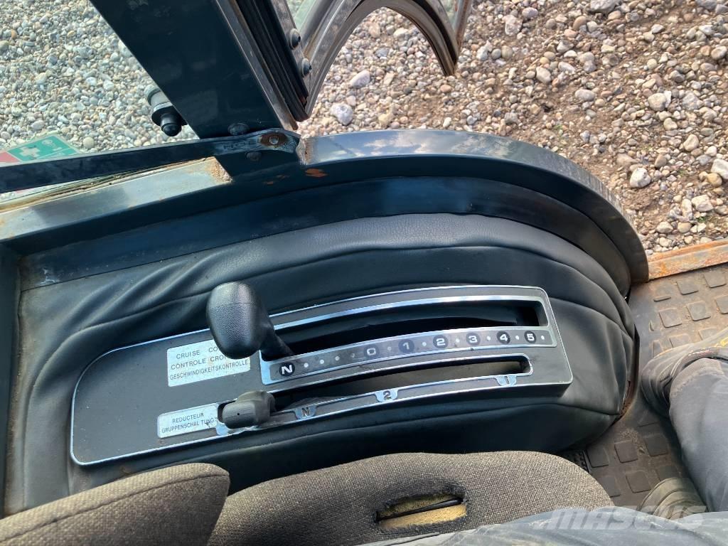 Kubota ST 30 جرارات مدمجة