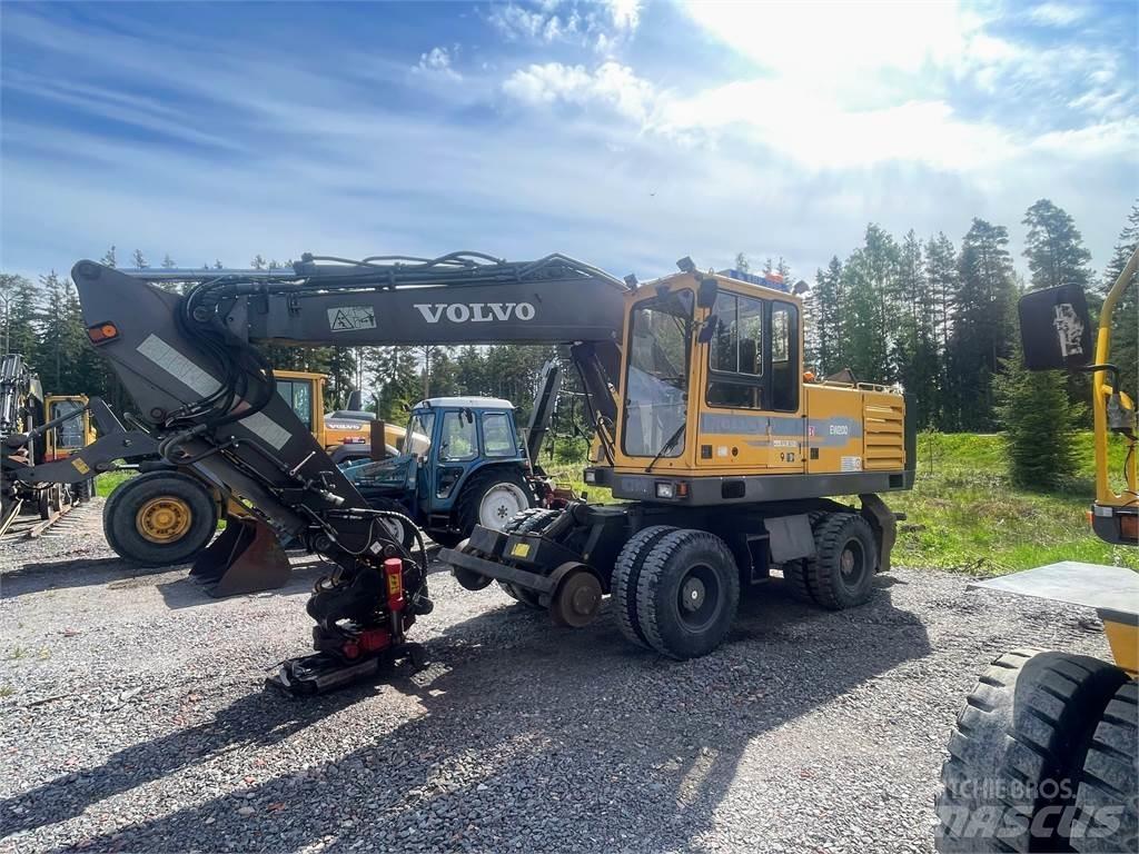 Volvo EW 200 4x4 حفارات بعجل