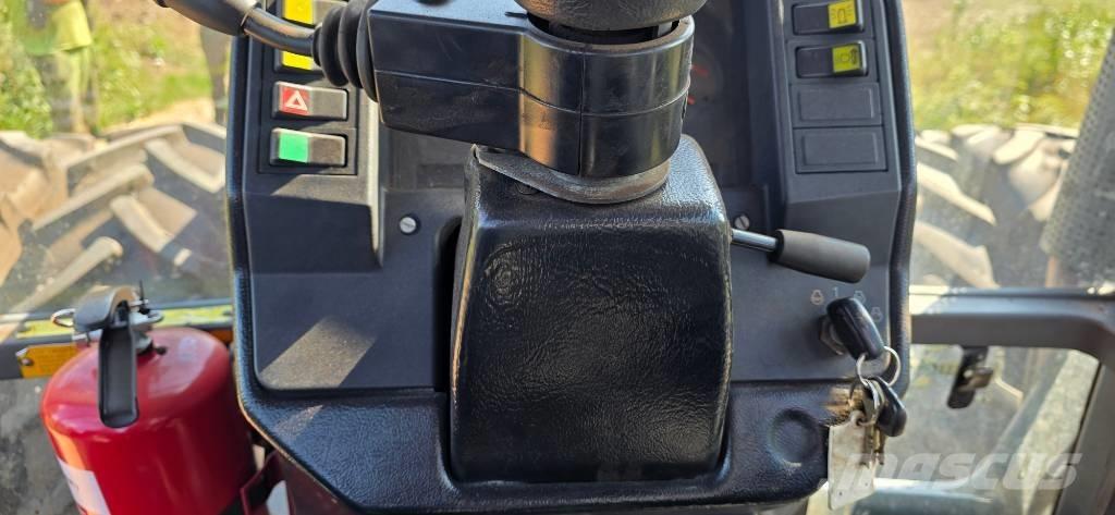 Valmet 8750 الجرارات