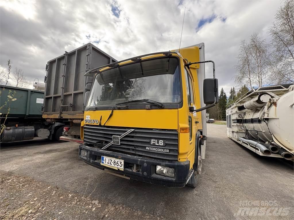 Volvo FL612 شاحنات ذات هيكل صندوقي