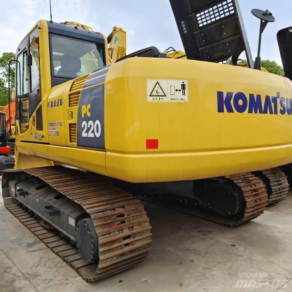Komatsu PC 200-8 حفارات زحافة