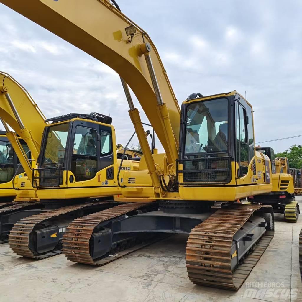 Komatsu PC 200-8 حفارات زحافة