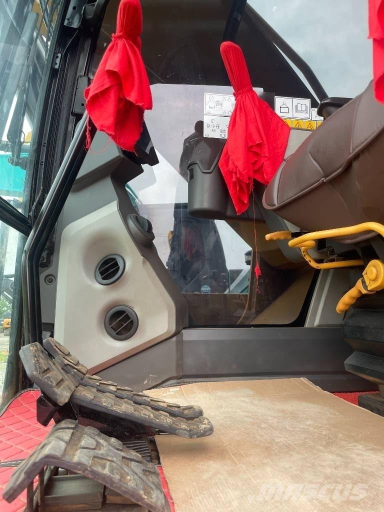 CAT 330GC حفارات زحافة
