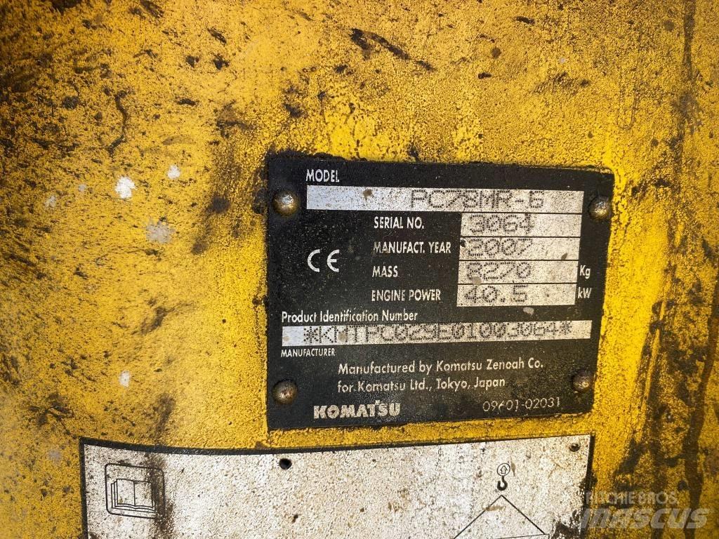 Komatsu PC 78 MR-6 حفارات وسط 7 طن - 12 طن