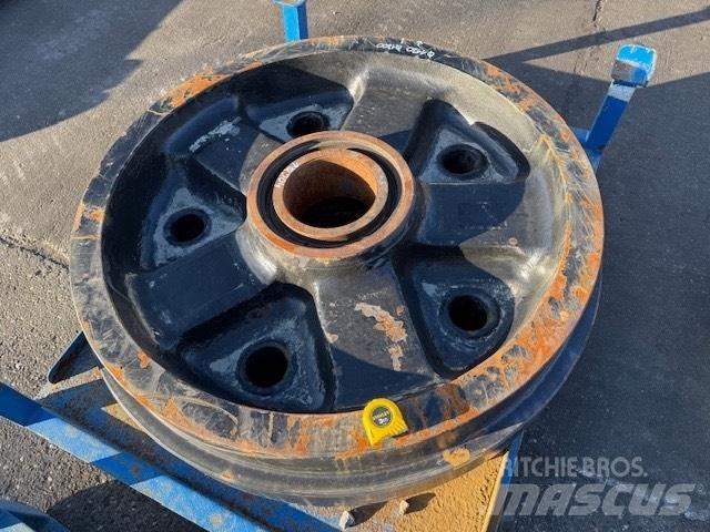 CAT 6020 NEW IDLER المسارات والسلاسل والهيكل السفلي