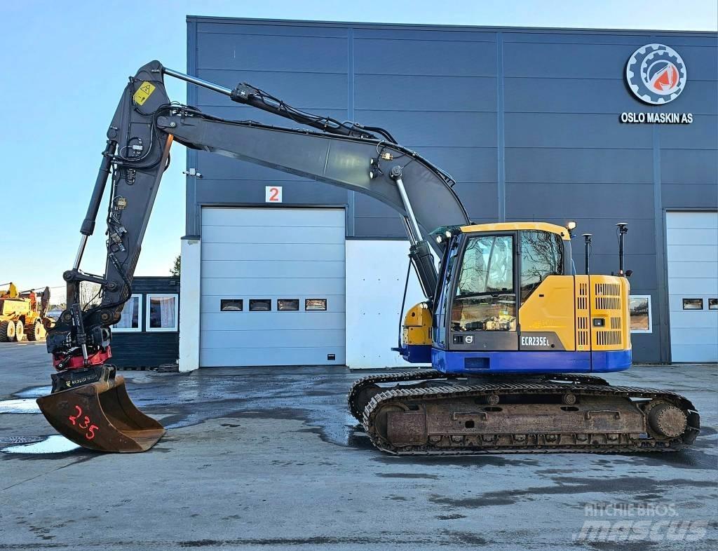 Volvo ECR 235 EL حفارات زحافة