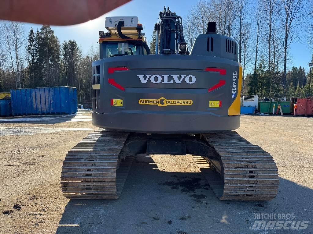Volvo ECR 235 E حفارات زحافة