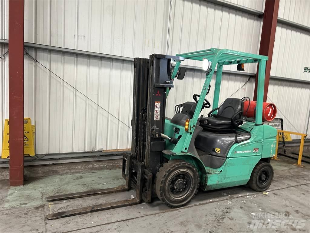 Mitsubishi FG25NT شاحنات LPG