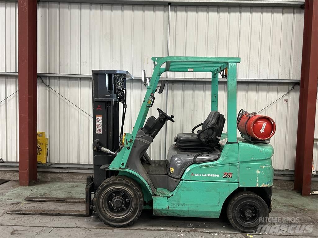 Mitsubishi FG25NT شاحنات LPG