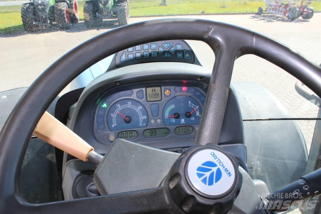New Holland T 7060 الجرارات