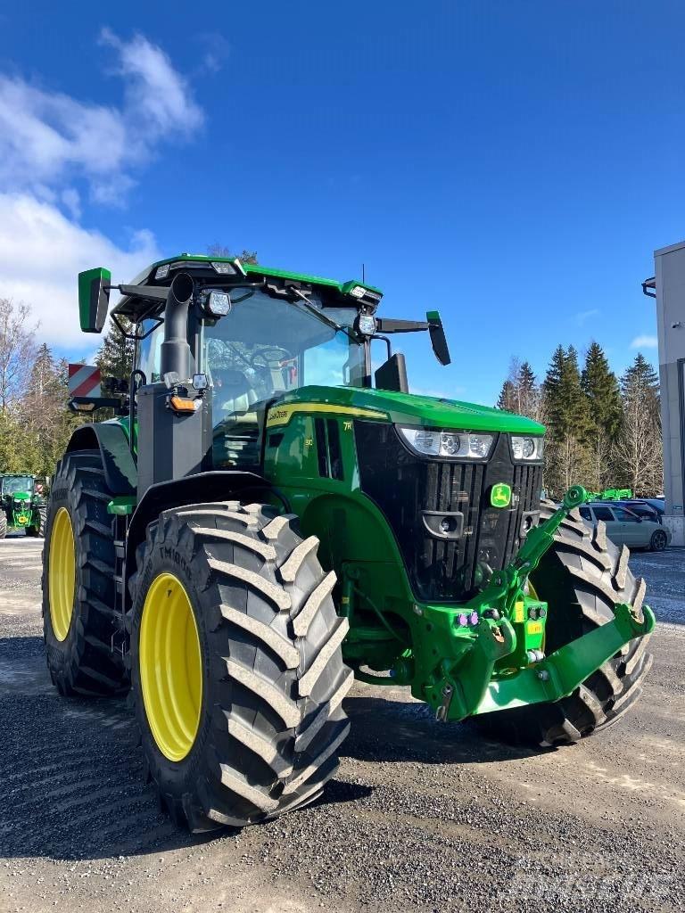 John Deere 7R 310 الجرارات