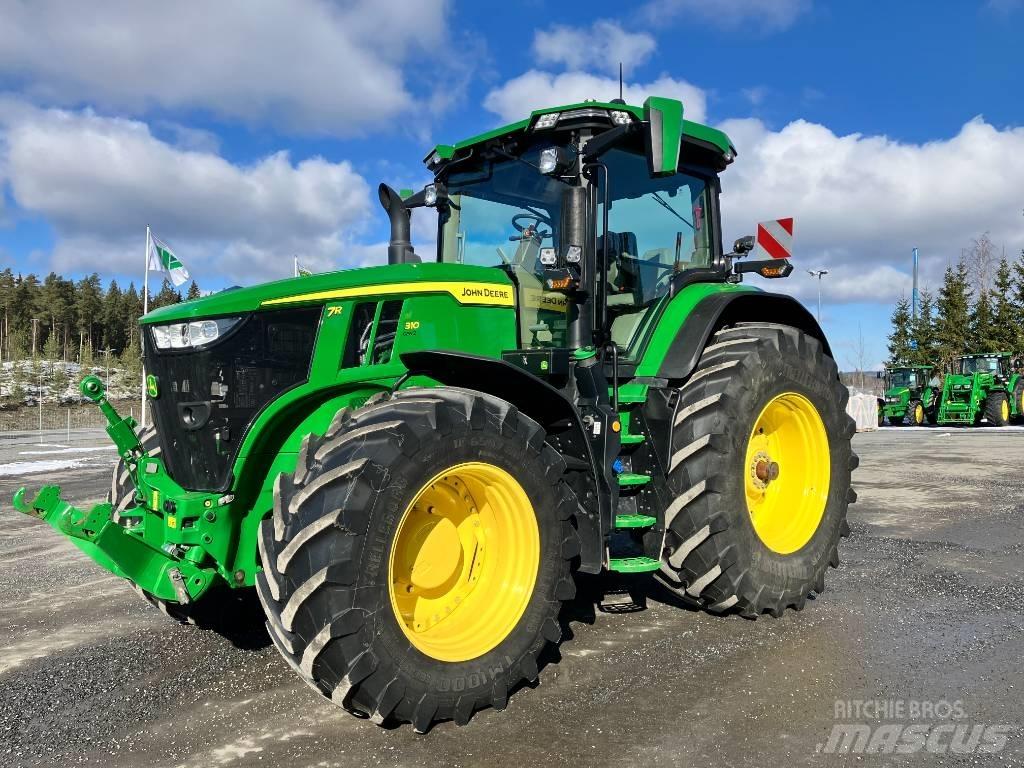 John Deere 7R 310 الجرارات