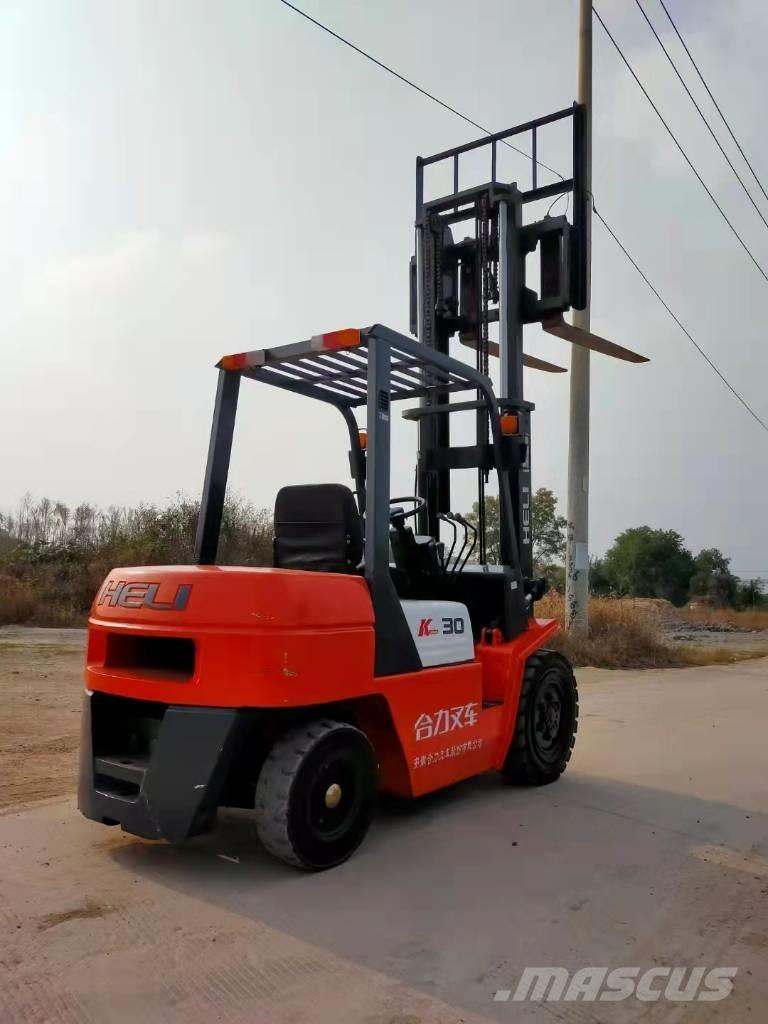 Heli CPCD 30 شاحنات الديزل