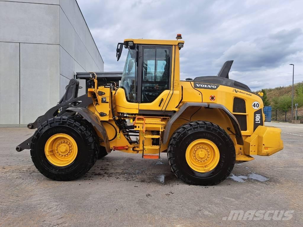 Volvo L 90 H لوادر بعجل