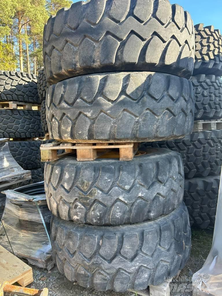 Goodyear 20,5R25 GP4 لوادر بعجل