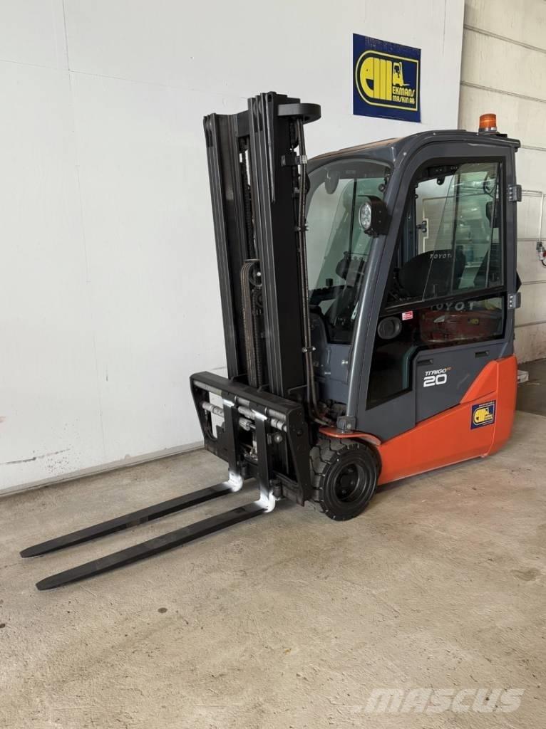 Toyota truck 8FBE20T شاحنات ذات رافعات شوكية تعمل بالكهرباء