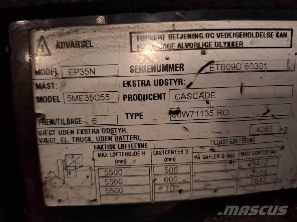 CAT EP35N شاحنات ذات رافعات شوكية تعمل بالكهرباء