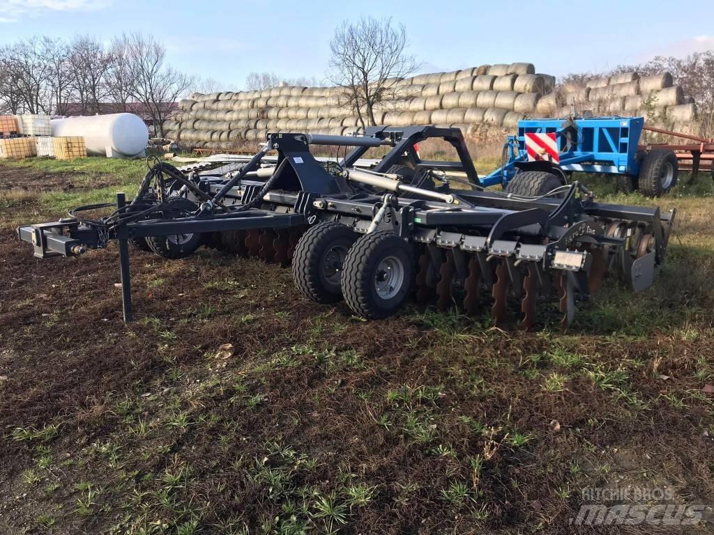 Agro-Tom ATH-6 زحافات ساحقة