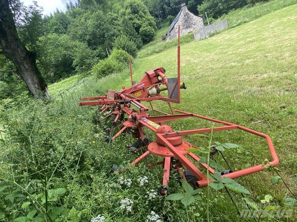 Kuhn GF6301MH مكابس وميبسات التبن