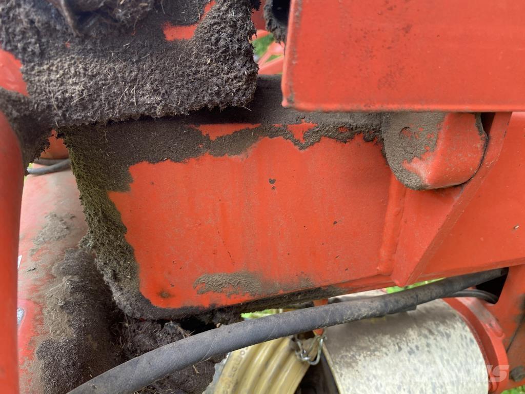 Kuhn GF6301MH مكابس وميبسات التبن