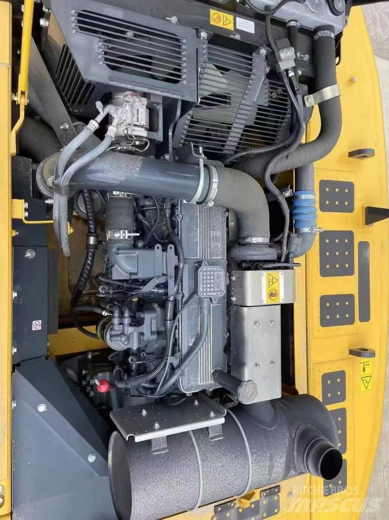 Komatsu PC 390 LC-10 حفارات زحافة