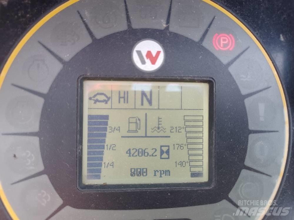 Neuson DW 60 عربات نقل قلابة للمواقع