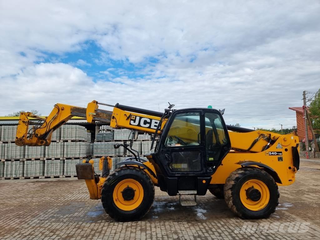 JCB 540-140 مناولات متداخلة