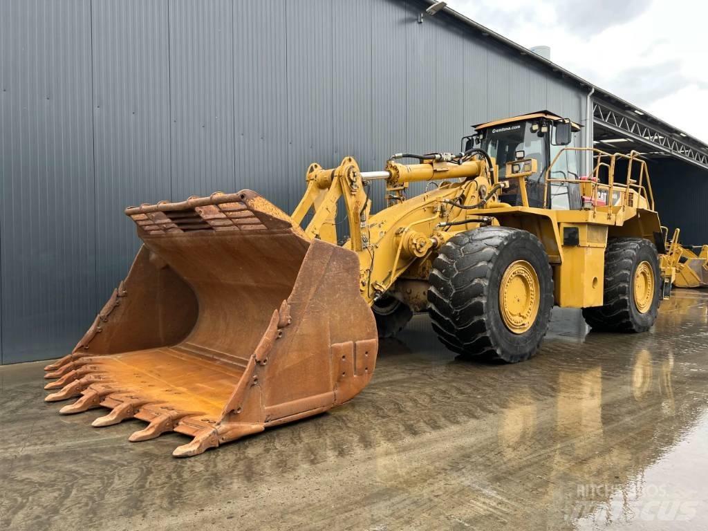 CAT 988H لوادر بعجل