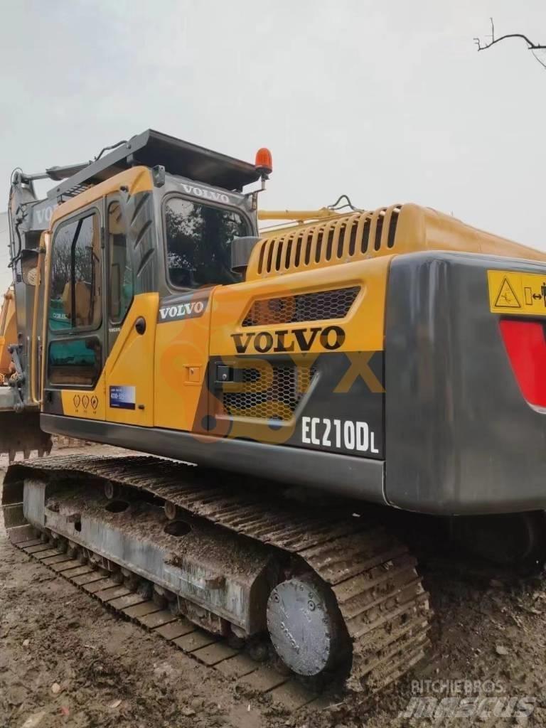 Volvo EC 240 D حفارات زحافة