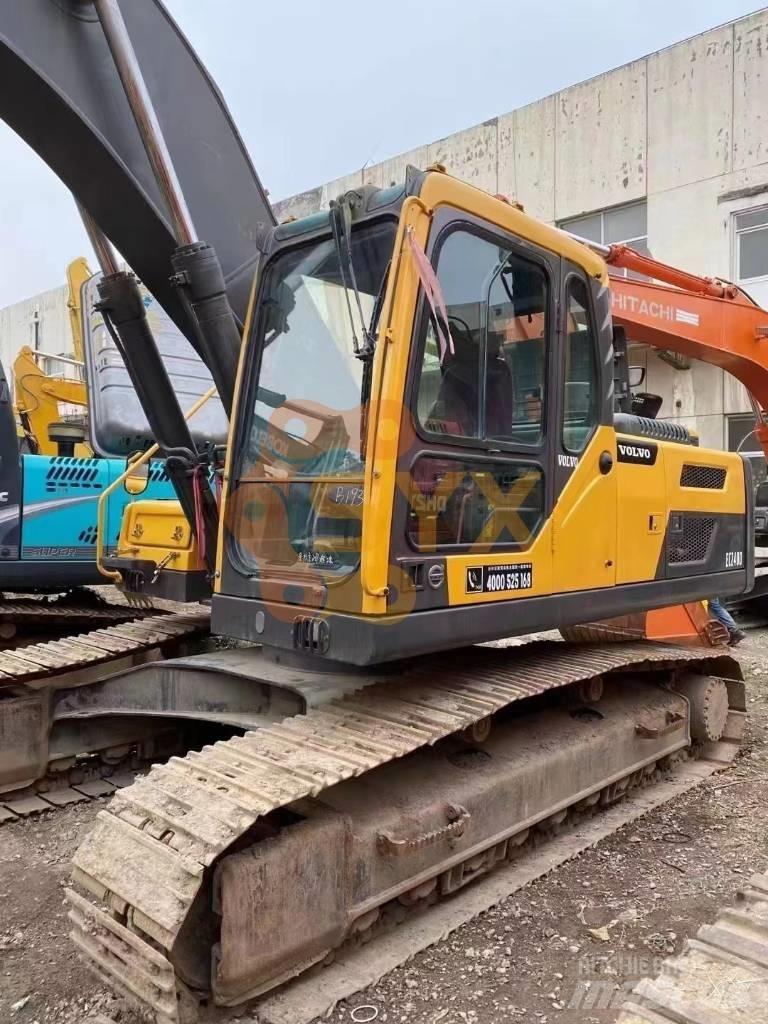 Volvo EC 240 D حفارات زحافة