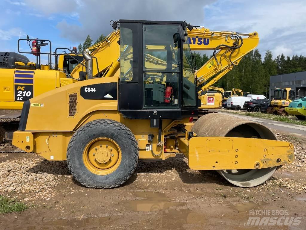 CAT CS44 مداحل أحادية الأسطوانة
