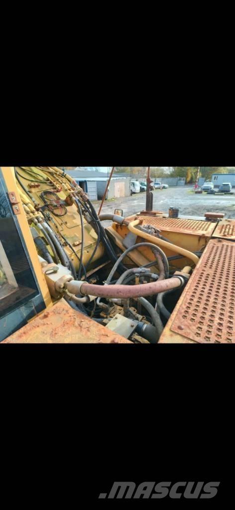 CAT 345 B L حفارات زحافة