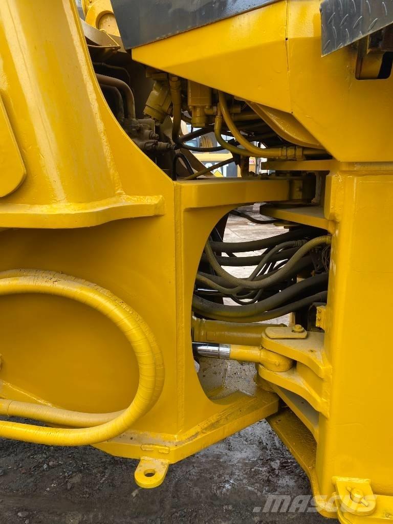 Komatsu WA 470-3 لوادر بعجل