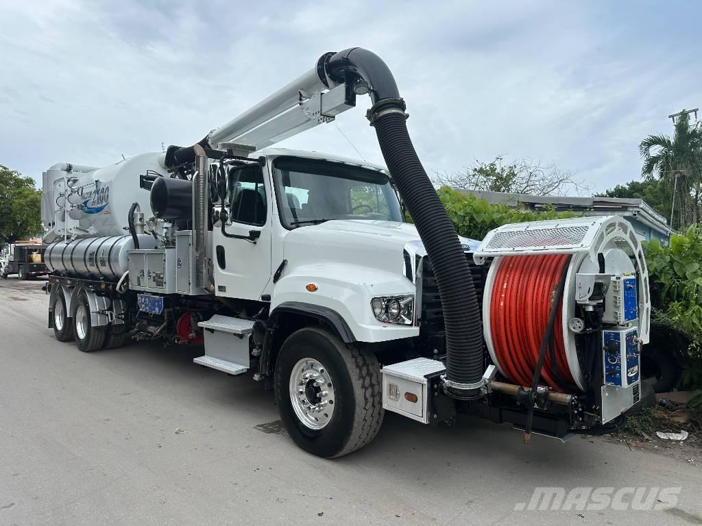 Freightliner 114 SD شاحنات مزدوجة / خلخلة