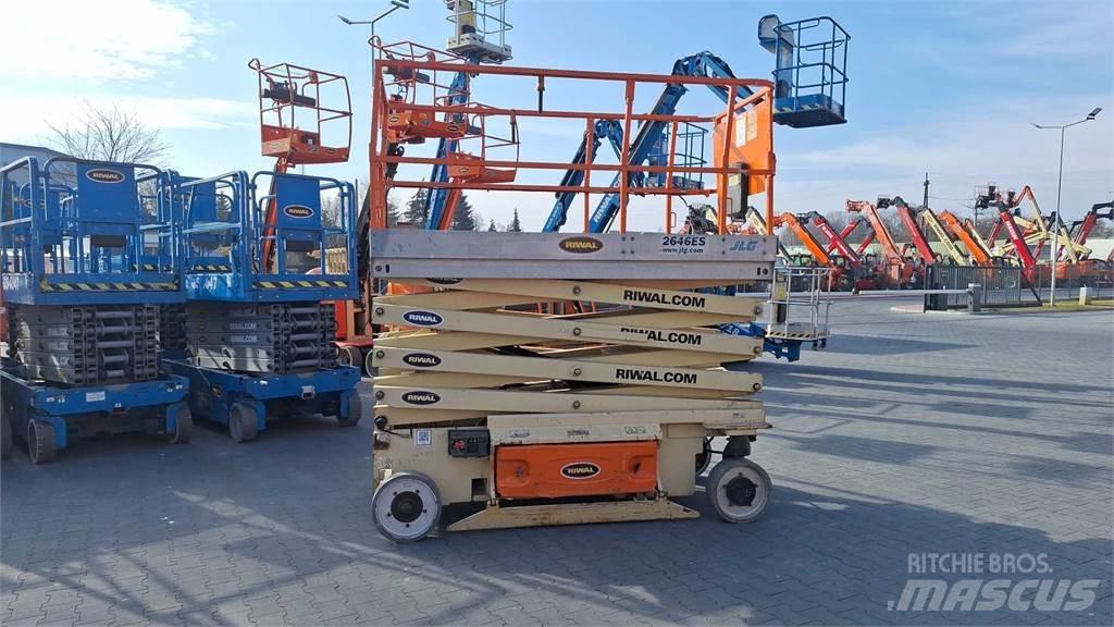 JLG 2646ES رافعات مقصية الشكل