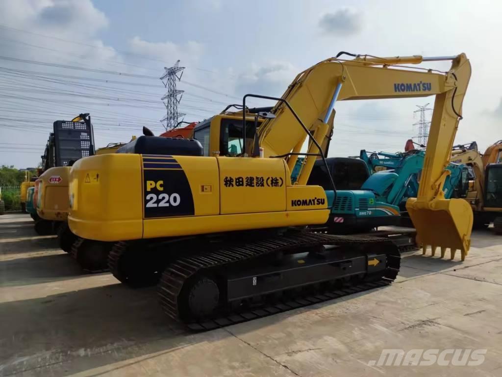 Komatsu PC 220 حفارات زحافة