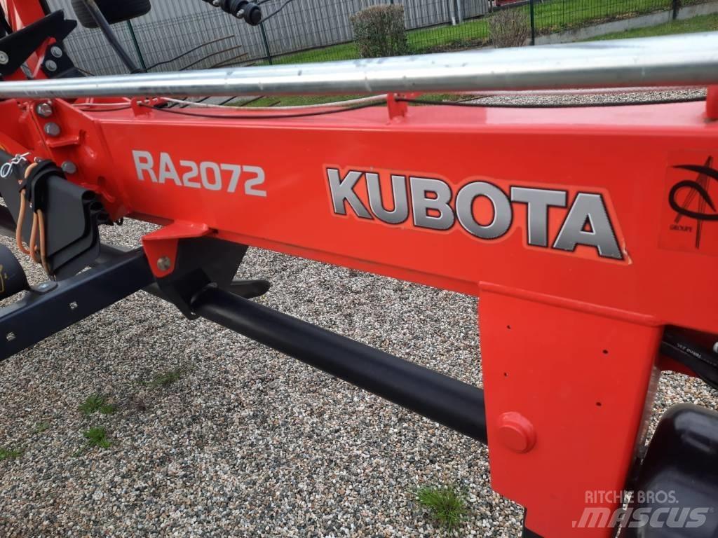 Kubota RA2072 مكابس وميبسات التبن