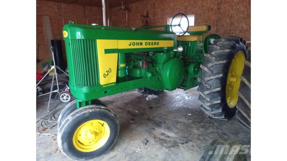 John Deere 620 الجرارات