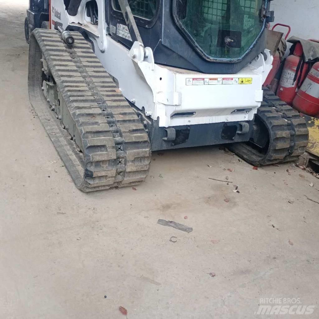 Bobcat T 770 لوادر انزلاقية التوجيه