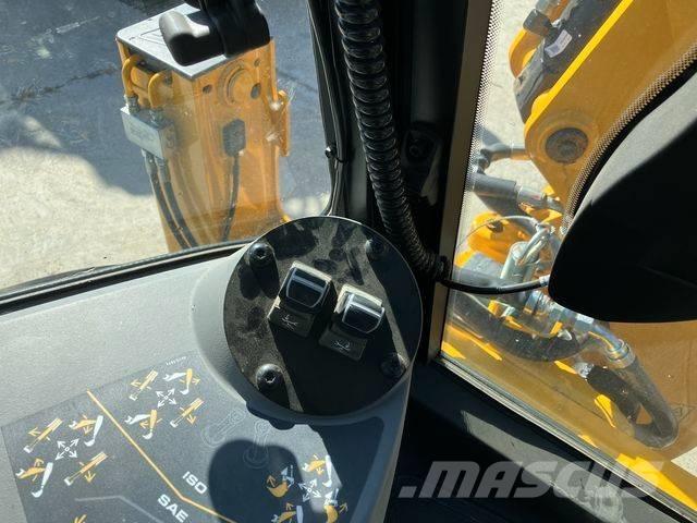 JCB 3CX Plus AEC لوادر ذات جرافات عكسية