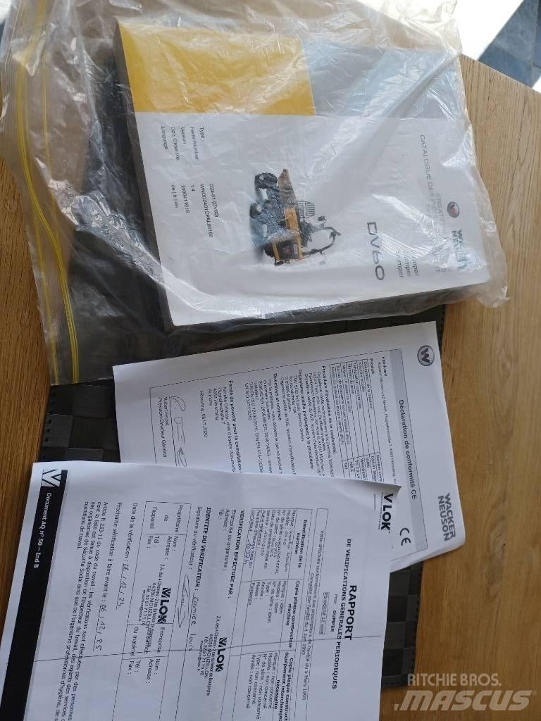 Wacker Neuson DW 60 عربات نقل قلابة للمواقع