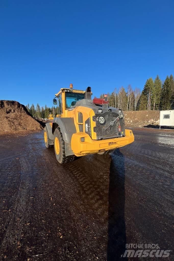Volvo L 120 H لوادر بعجل
