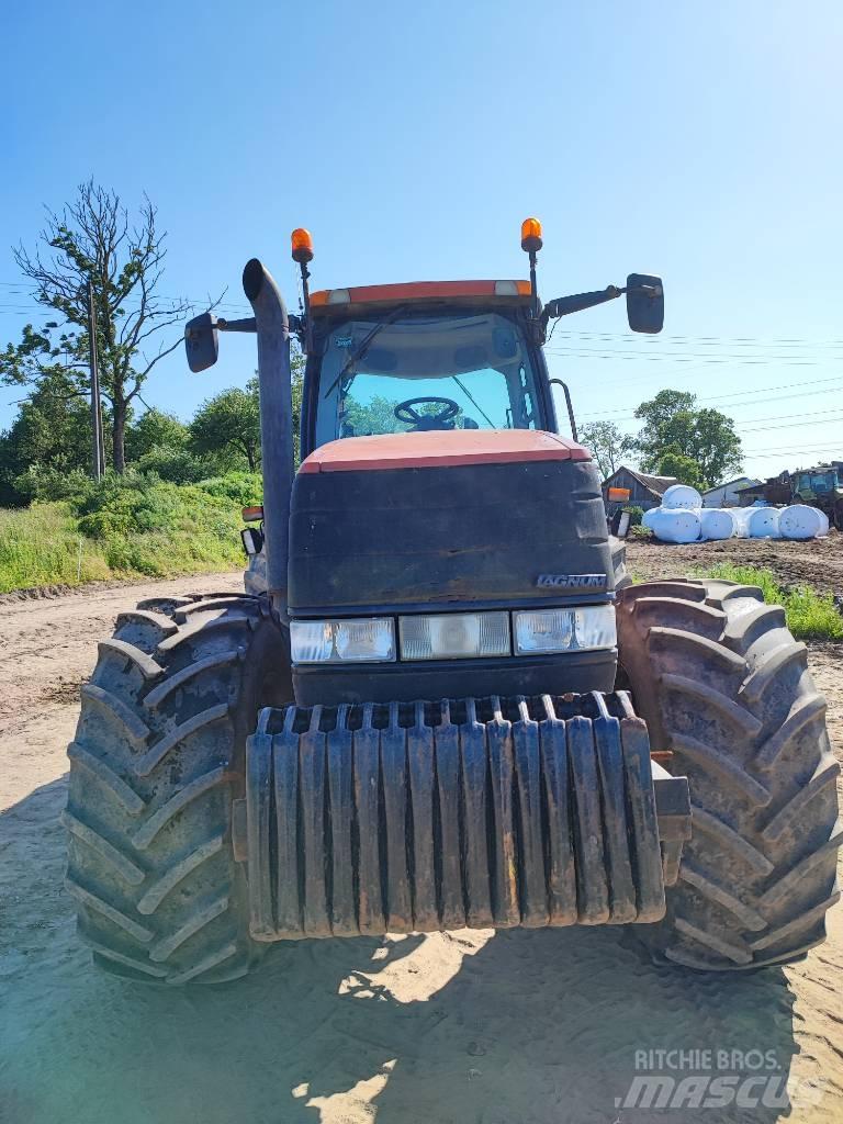 Case IH MX 240 الجرارات