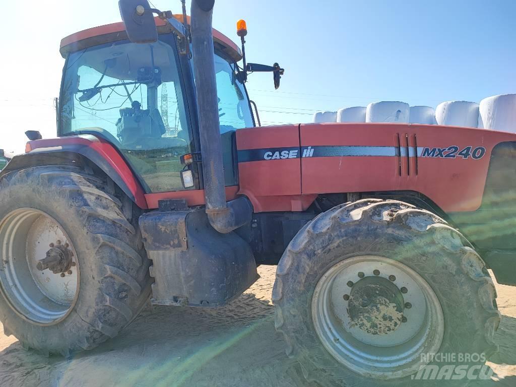 Case IH MX 240 الجرارات