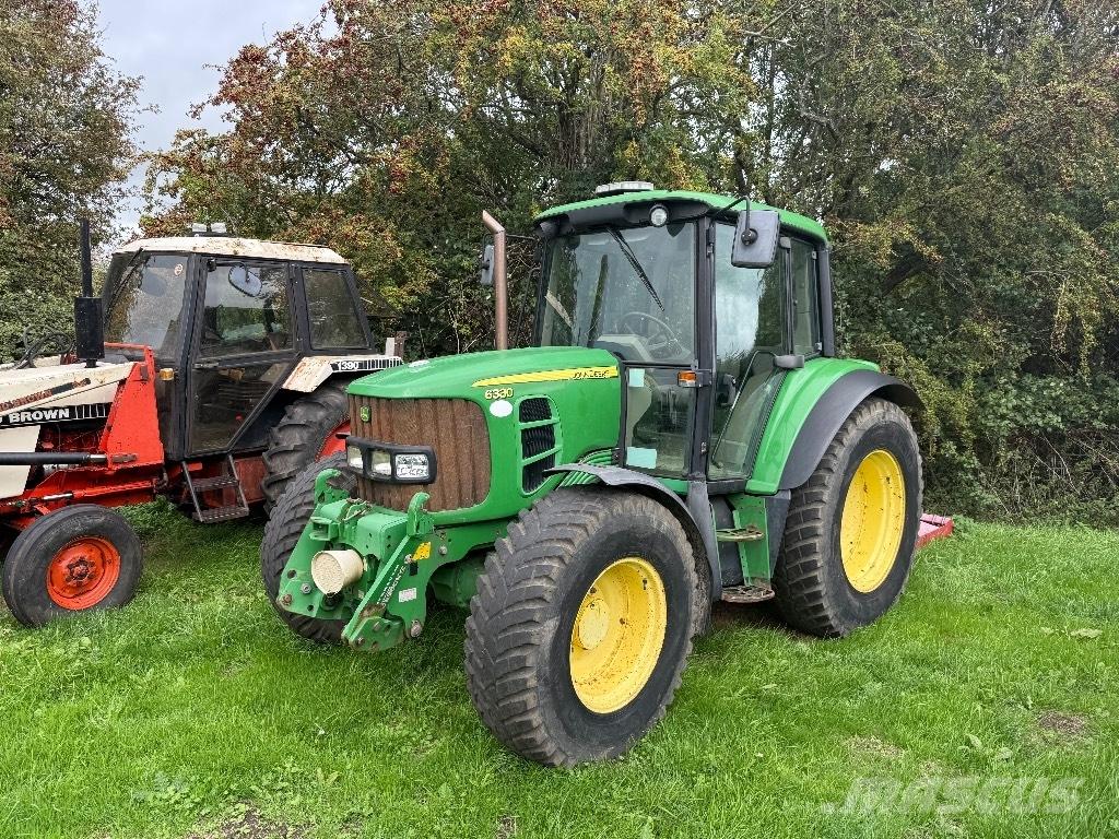 John Deere 6330 الجرارات